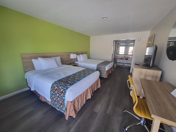 Standard Room, 2 Queen Beds, Non Smoking