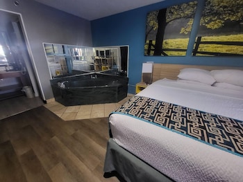 Standard Room, 1 King Bed, Non Smoking, Jetted Tub