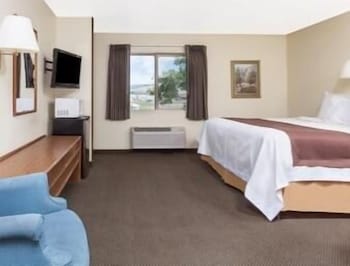Standard Room, 1 King Bed