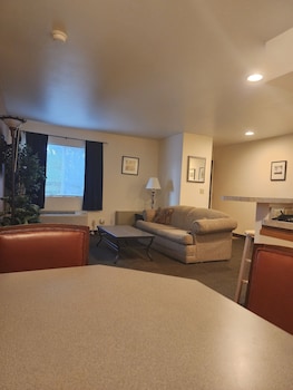Suite, 1 King Bed