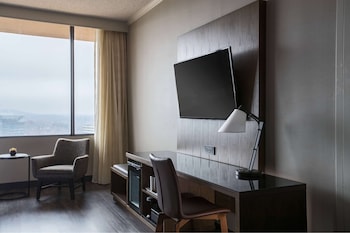 Room, 1 King Bed (Concierge)