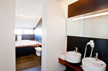 Standard Quadruple Room, 1 Double Bed with Sofa bed, Balcony