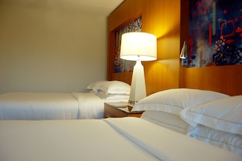 Standard Room, 2 Double Beds