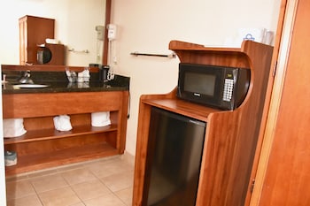 2 DOUBLE BEDS – NON-SMOKING
