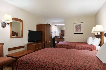 2 DOUBLE BEDS – NON-SMOKING