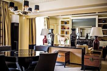 Suite Or