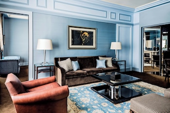 Macassar Suite Sofa Bed & 2 Bathrooms