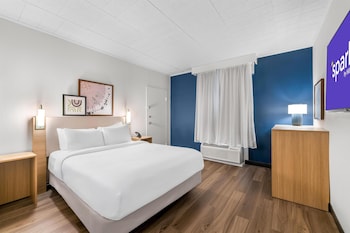 Room, 1 King Bed, Accessible (Hearing)