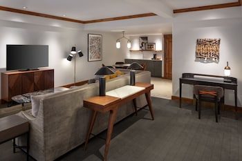 1-bedroom Timberline Suite