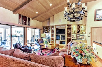 4-Bedroom Penthouse, Mountain view