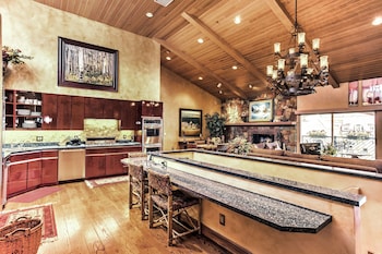 4-Bedroom Penthouse, Mountain view