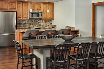 3-Bedroom Residence