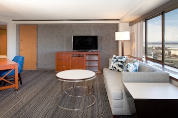Junior Suite, 1 King Bed with Sofa bed