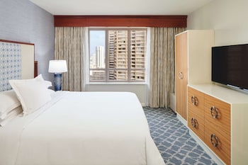 Suite, 2 Bedrooms, Accessible, Partial Ocean View (Hearing, Balcony, 2 Kings)