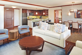 Suite, 2 Bedrooms, Accessible (Penthouse, Hearing, Roll-in Shower)