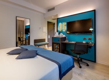 Deluxe Room, 1 King Bed
