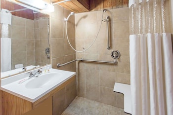 Room, 1 Queen Bed, Accessible, Non Smoking (Mobility)