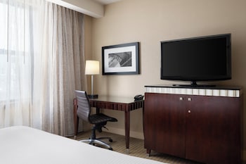 Accessible Standard King - Bath