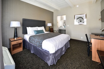 Deluxe Room, 1 Queen Bed