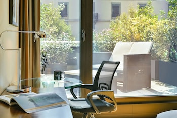 Classic Terrace Room
