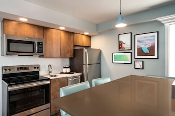 Premium Suite, Balcony, Oceanfront (1 King Bed and 2 Queens)
