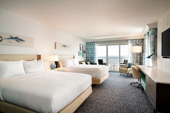 Deluxe Double Room, 2 Queen Beds, Balcony, Oceanfront