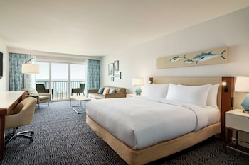 Basic Room, 1 King Bed, Accessible, Bay View (Mobility & Hearing, Roll-in Shower)