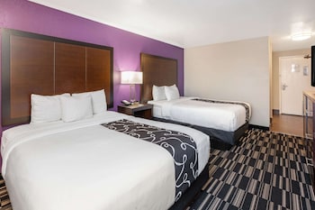 Room, 2 Queen Beds, Accessible, Non Smoking (Mobility,tub w grab bars)