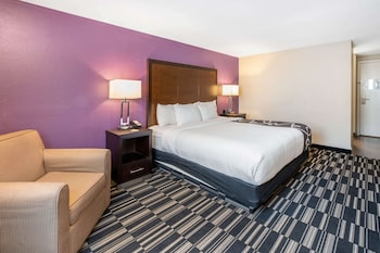Deluxe Room, 1 King Bed, Non Smoking