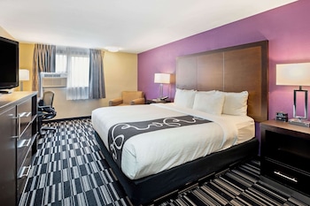 Room, 1 King Bed, Accessible, Non Smoking (Mobility,tub w grab bars)