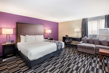Deluxe Studio Suite, 1 King Bed, Non Smoking