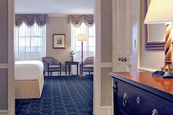 Deluxe Room, 1 King Bed