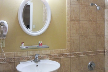 Standard Room, 2 Queen Beds, Non Smoking