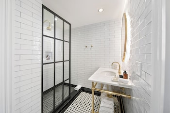 Superior Suite, Multiple Beds, Courtyard View (1 Bedroom Suite W/ 2 Queens and Sofa)