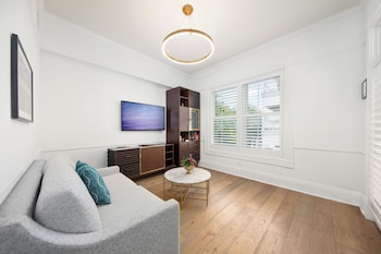 Superior Suite, Multiple Beds, Courtyard View (1 Bedroom Suite W/ 2 Queens and Sofa)