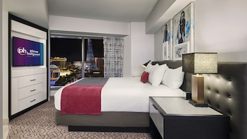 Ultra Hip Strip Suite, 1 King Bed, Non Smoking, Strip View (Newly Renovated)