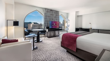 Ultra Resort Room, 1 King Bed, Smoking