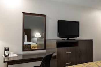 Standard Room, 1 King Bed, Accessible