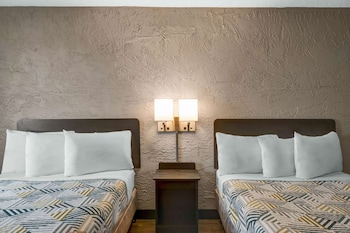 Standard Room, 2 Double Beds, Non Smoking