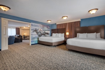 Family Suite, Multiple Beds, Non Smoking, Refrigerator & Microwave