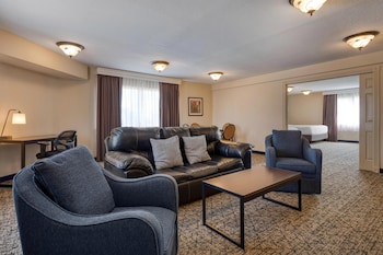 Family Suite, Multiple Beds, Non Smoking, Refrigerator & Microwave