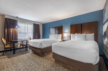 Standard Room, 2 Double Beds, Non Smoking, Refrigerator & Microwave