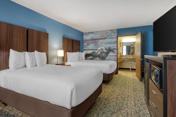 Standard Room, 2 Double Beds, Accessible, Bathtub