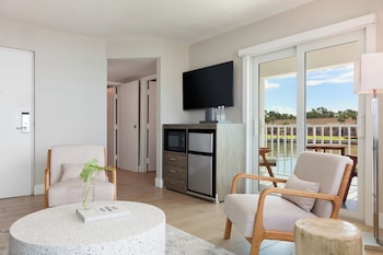 Premier Waterside King Suite
