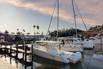 Premier Marina View King