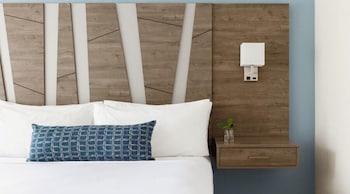 Deluxe Oasis 2 Bedroom Suite