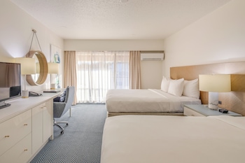 Standard Room, 2 Queen Beds, Balcony, Non Smoking