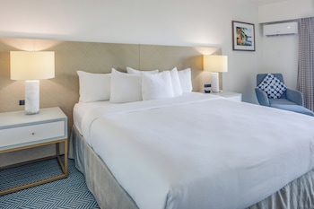 1 King Bed, Ocean View, Non Smoking
