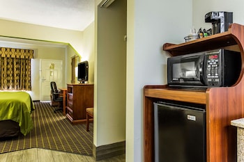 Suite, 1 King Bed, Non Smoking