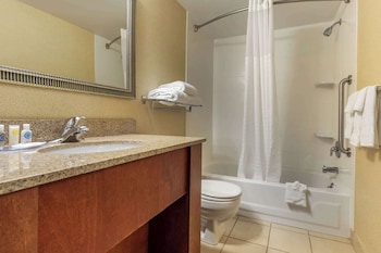Suite, Balcony